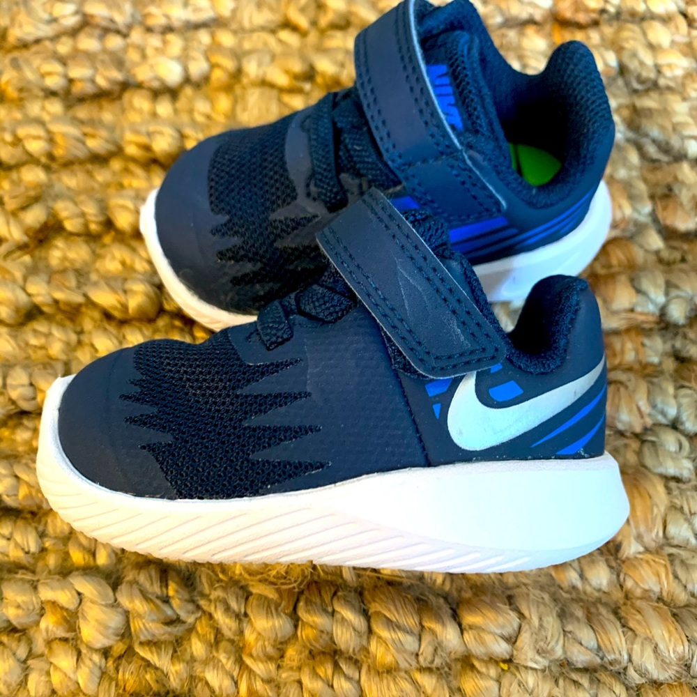 BABY NIKES SIZE 2
